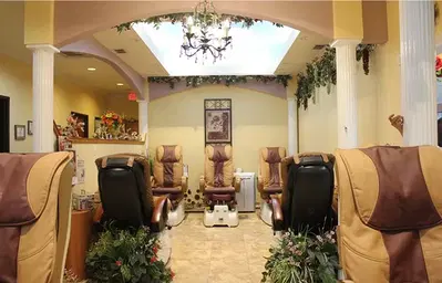 D J Nails Day Spa Salon