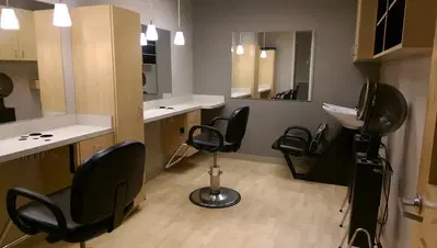 Salon Suites of HEB