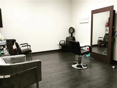 iconic salon suites