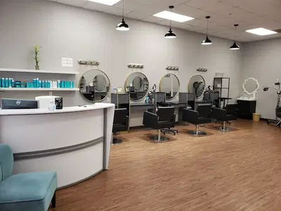 Femme Salon