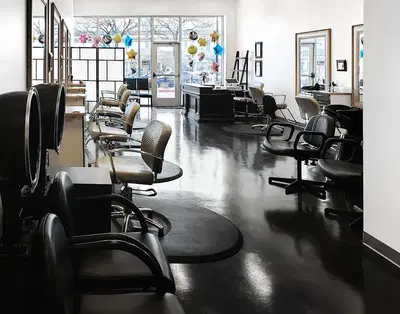 Salon by LBS (La Beaute Sauvage)