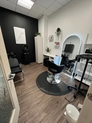 Phenix Salon Suites at Walden Park (Lakeline Mall)