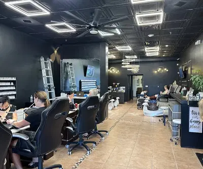 AT Nails and Spa