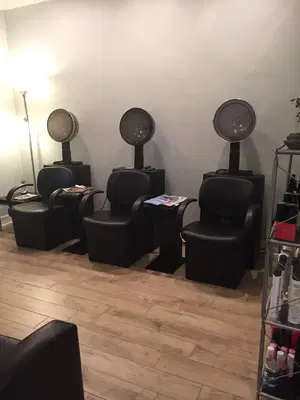 Legends Salon