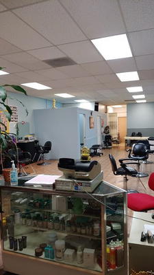 Manhattan Nail & Hair