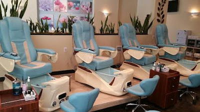 Four Seasons Nail Salon