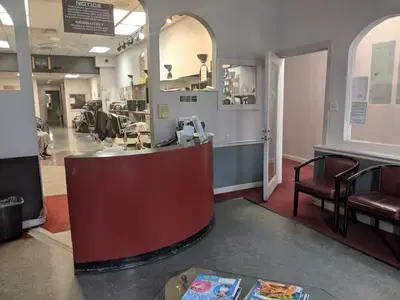 Vacarolina Barber & Beauty