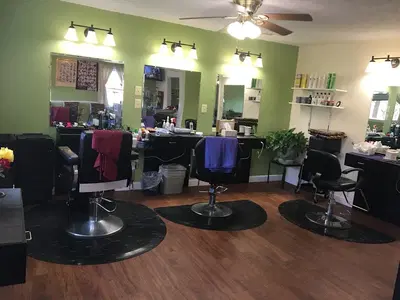 Unisex Beauty Salon