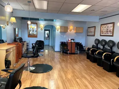Stay Gold Beauty Salon