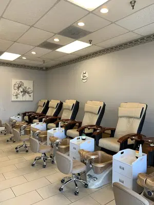 Emerald Nail Salon