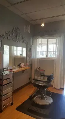Picasso Salon Theresa Colorist/Stylist
