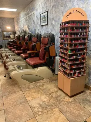 Lindsay Nails
