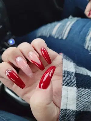 Hollywood Nails