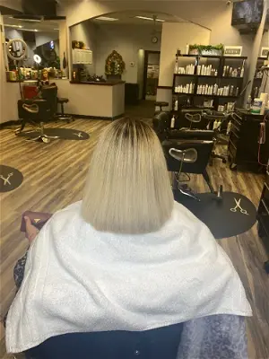 Ari's Hair Salon