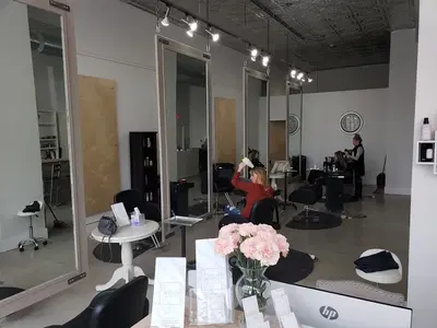 Lavish Salon