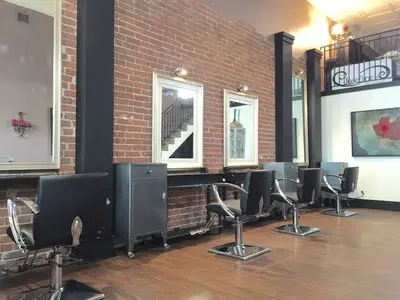 Josefine's Salon