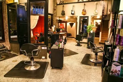 EUPHORIUM LOFT Salon + AVEDA Retail Center