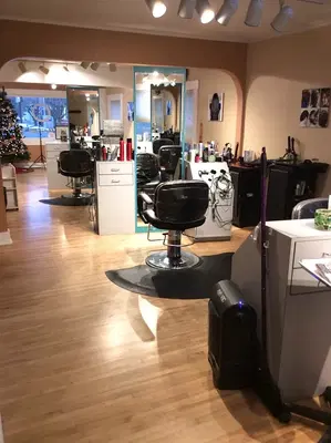 Yunique Hair Studio