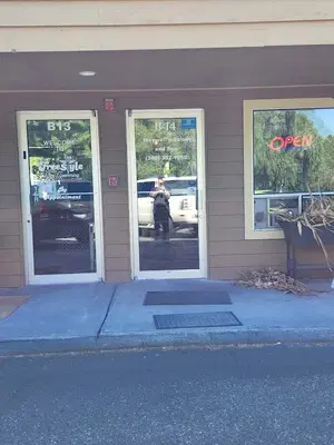 Maxwell's salon and spa