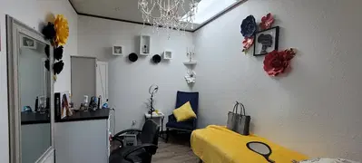 Salon Envy