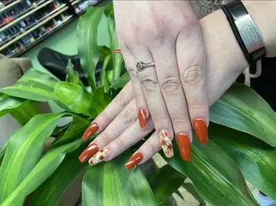 VT Nails & Lashes