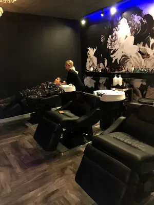 GLAMsociety Salon & Barber Lounge