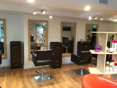 Aryana Salon