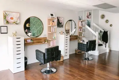 Gloss Beauty Bar