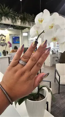 Lux Nail and Spa