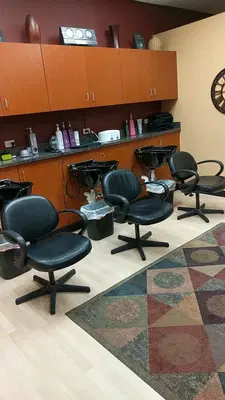 Aura Salon