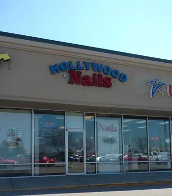 Hollywood Nails