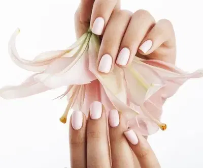Model Nails